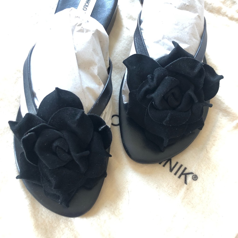 Manolo Blahnik Camilla Flower Thong Sandal - Picture 3 of 6